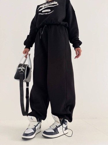 شلوار جاگر فول بگ پایین کشدار قابل تنظیم دورس سه نخ تو کرکی